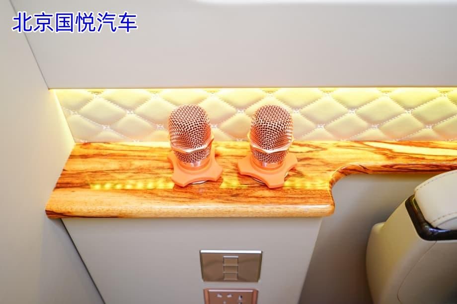 丰田考斯特7座商务旅居版咸阳落地多少钱