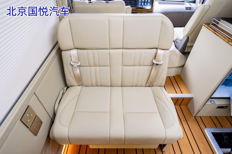 丰田考斯特15座朝阳落地多少钱