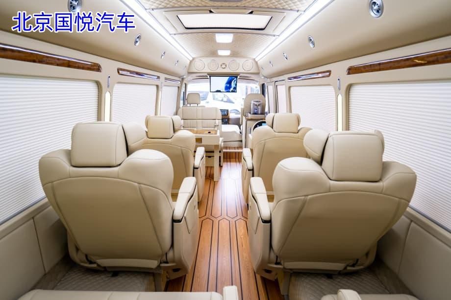 丰田考斯特15座朝阳落地多少钱