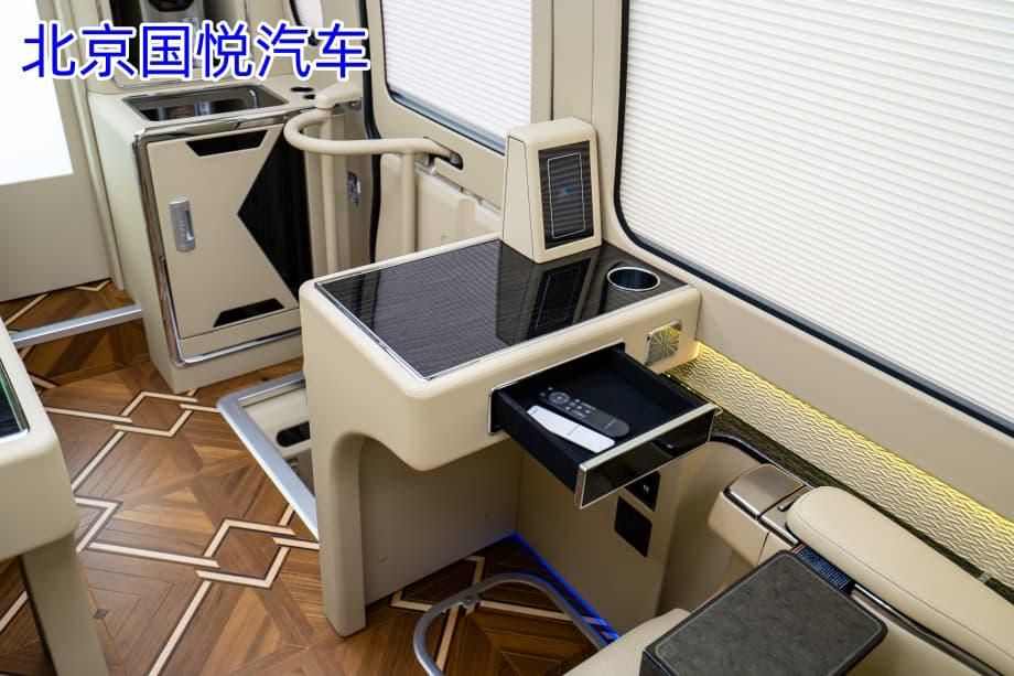 丰田考斯特12座运城落地多少钱