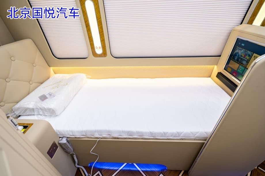 红旗国悦7座能加卫生间和床吗？价格多少？联系电话！