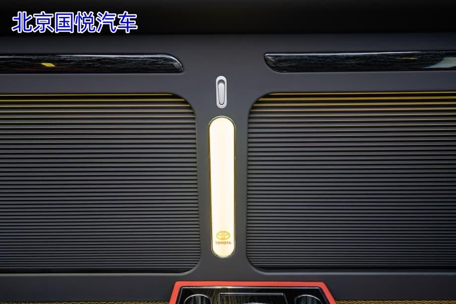 丰田考斯特10座海东落地多少钱