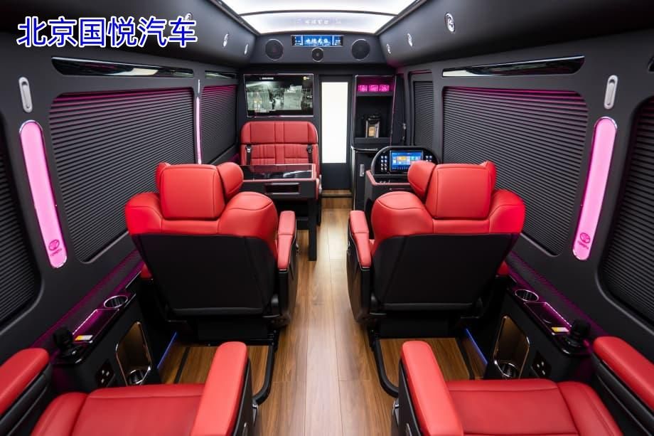 丰田考斯特10座海东落地多少钱