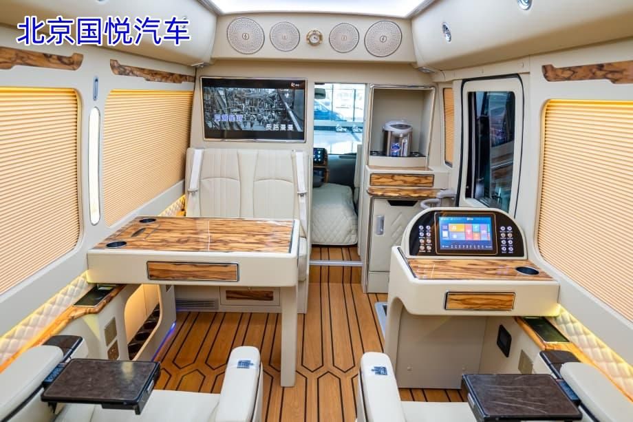 丰田考斯特7座房车新乡落地多少钱