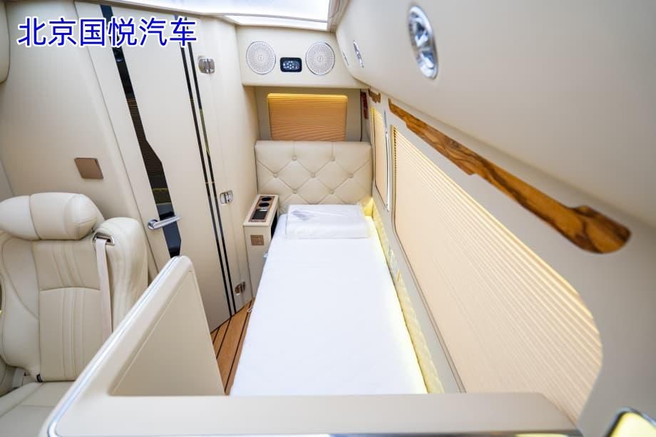 丰田考斯特7座房车孝感落地多少钱