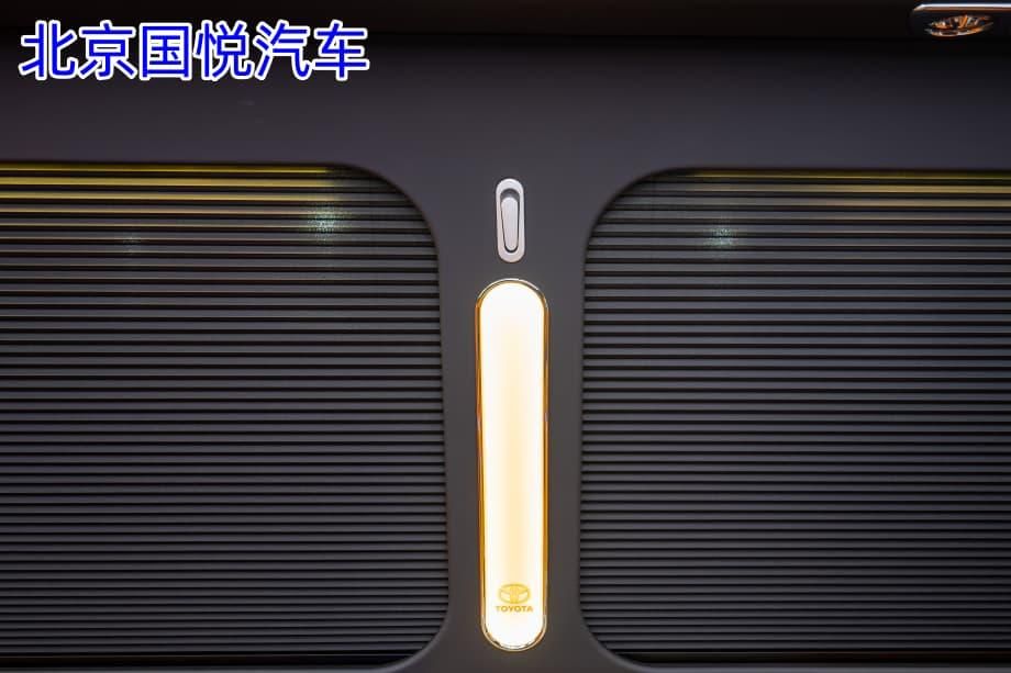 丰田考斯特12座商务车广东落地多少钱