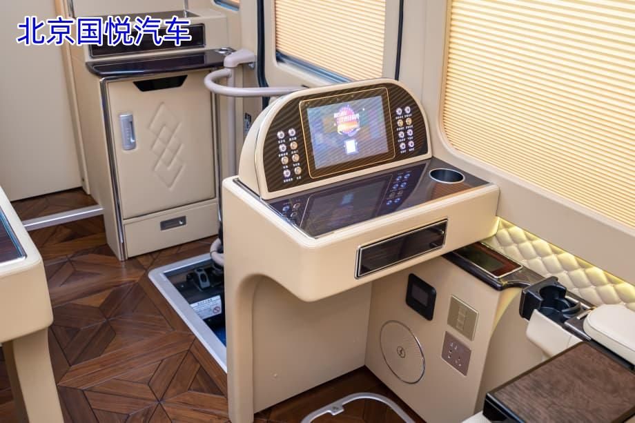 丰田考斯特12座常熟落地价多少钱
