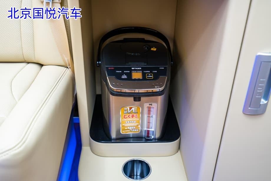 红旗国悦12座排场与舒适皆可得！南宁全隔断现车报价多少