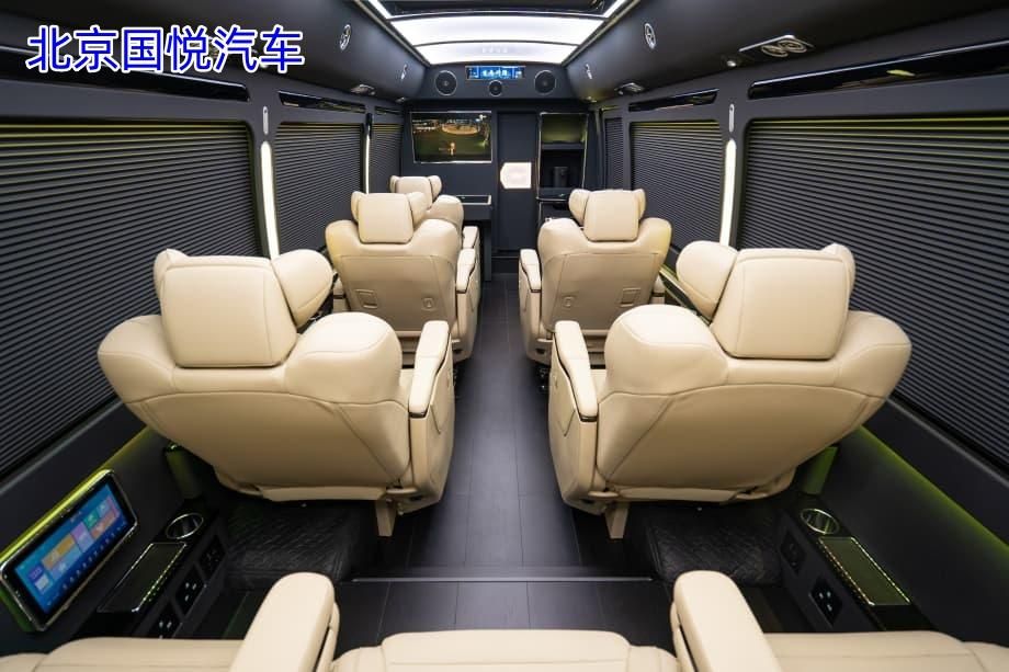 丰田考斯特10座汕头落地多少钱
