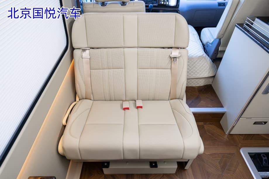 丰田考斯特11座通舱版鹤壁落地多少钱
