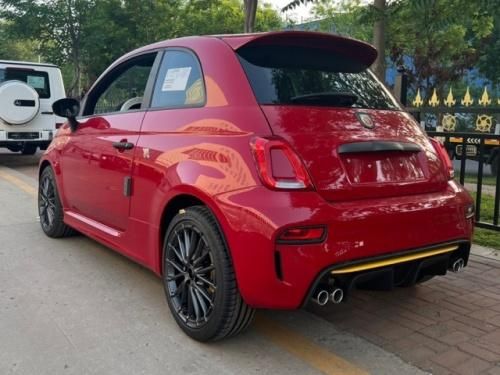 ABARTH 595手动硬顶版 1.4T排量 配色/价格/分期金融方案 首付8万