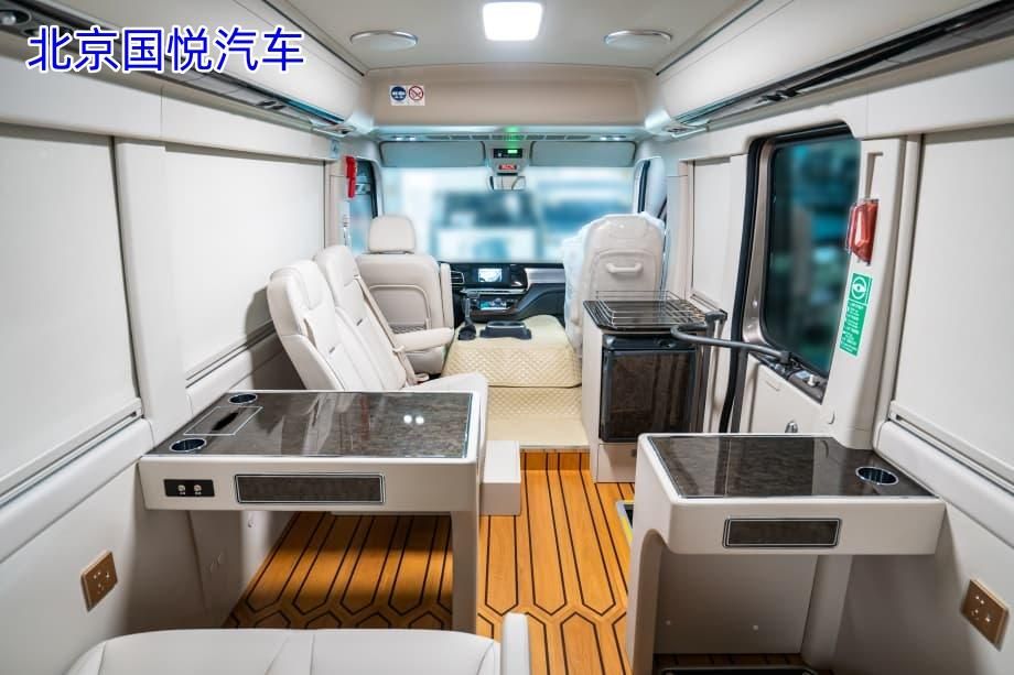 红旗国悦17座：政府出行的理想之选，庄重实用兼具！联系电话