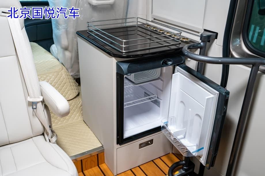 红旗国悦17座：政府出行的理想之选，庄重实用兼具！联系电话