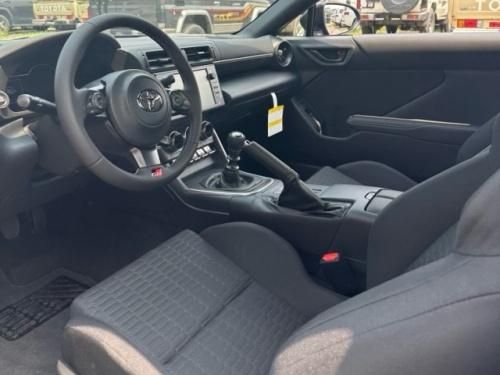 新款丰田GR86手动挡配置升级 落地价格多少钱 分期首付仅需7万