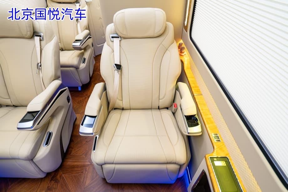 红旗国悦7座带床带卫生间现车直降十万！再送五年超长质保！