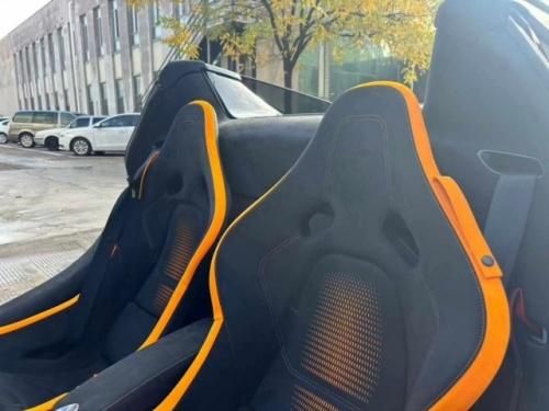 迈凯伦750S Spider硬顶敞篷4.0T现车价格400多万 橙色配置拉满