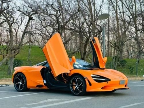 迈凯伦750S Spider硬顶敞篷4.0T现车价格400多万 橙色配置拉满