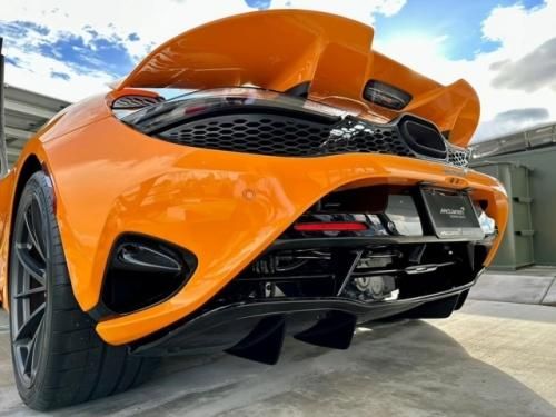 迈凯伦750S Spider硬顶敞篷4.0T现车价格400多万 橙色配置拉满