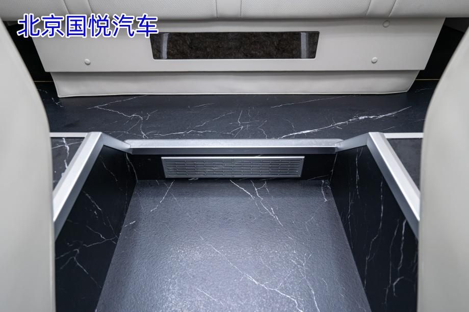 沧州定制红旗国悦12座团队版详细报价配置表电话