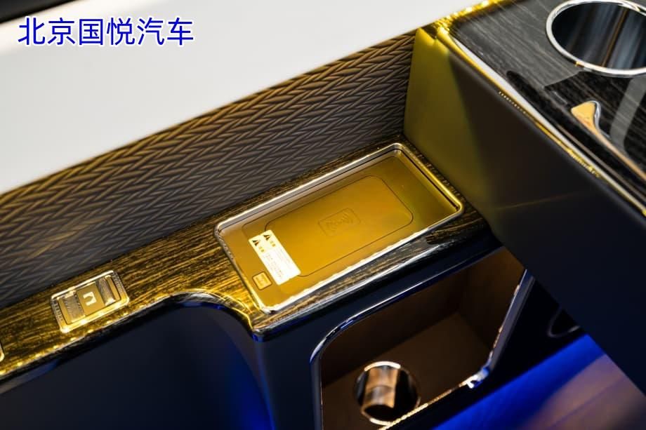 红旗国悦7座家庭出游的温馨移动城堡辽阳现车报价多少