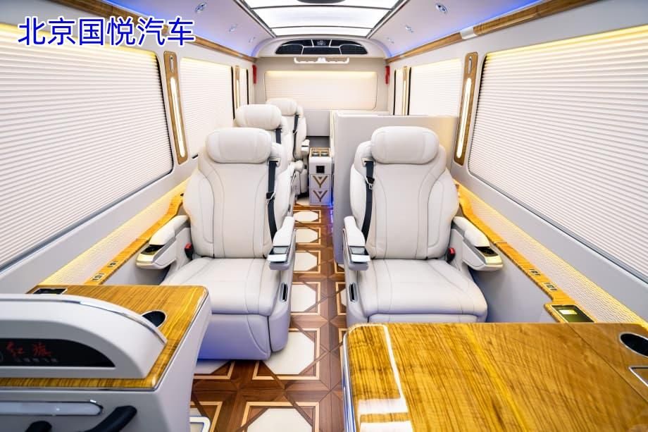 红旗国悦8座带床豪华版河北保定落地价格电话