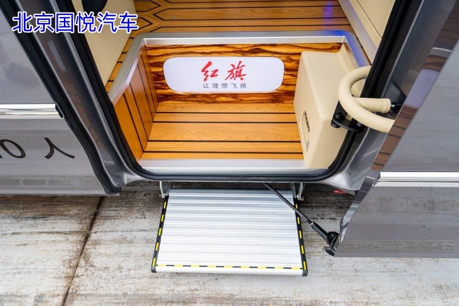 红旗国悦10座老板出差的全能移动商务舱湖北承德现车落地价格