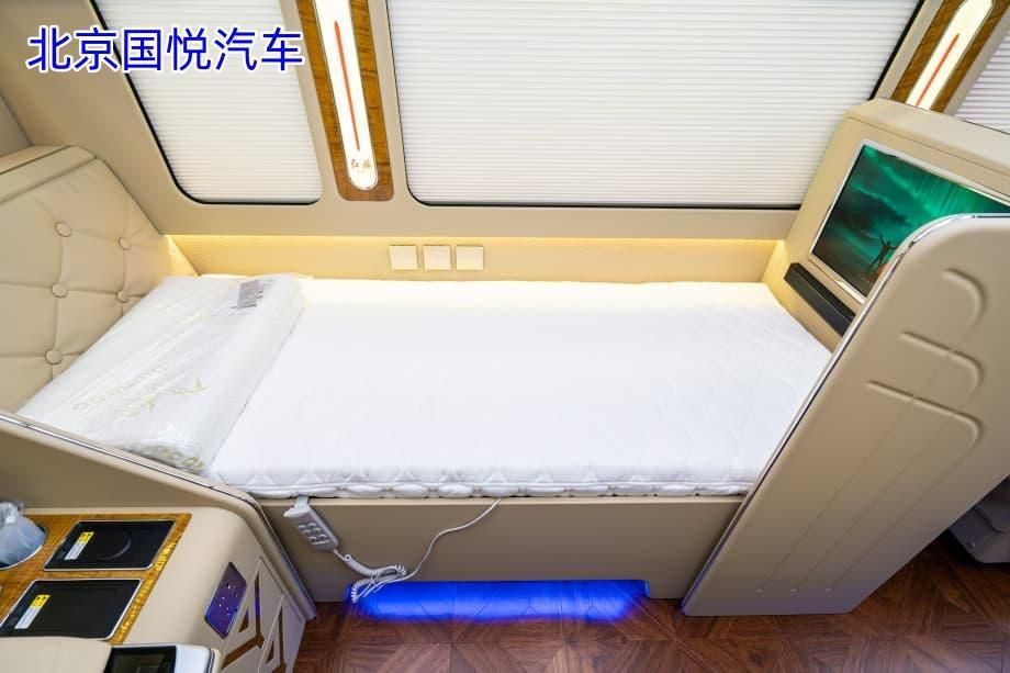红旗国悦 8 座豪华与科技交织的移动奢享空间承德定制电话
