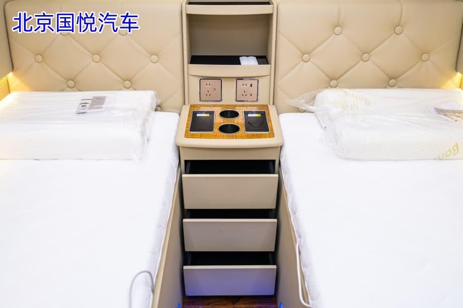 5.99 米红旗国悦六座的智能科技配置舒适又安心现车落地价格