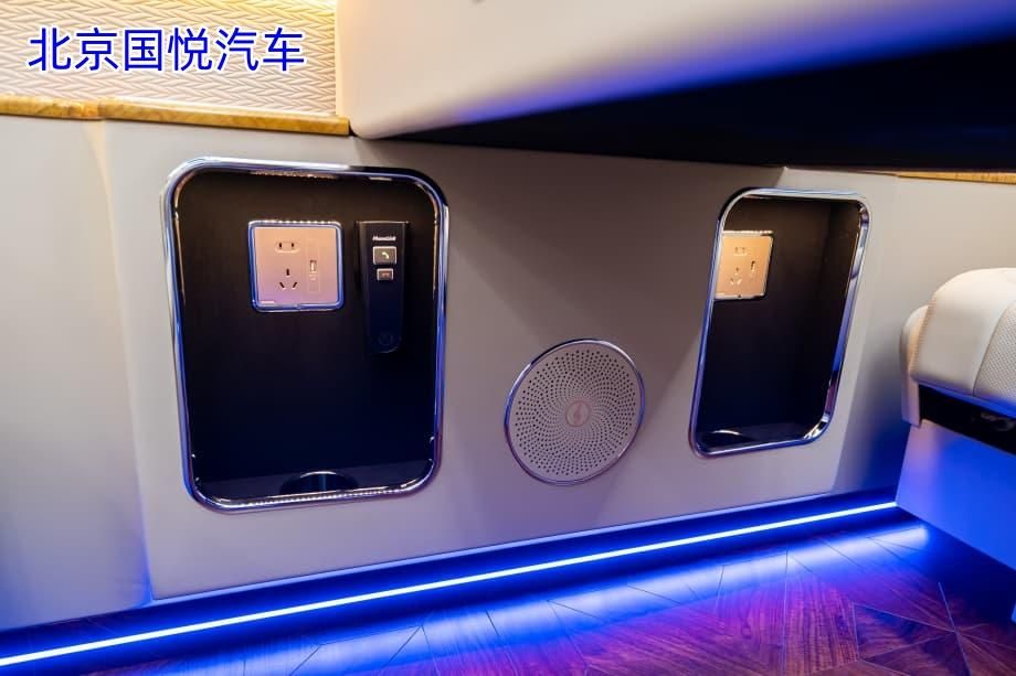 红旗国悦9座尽展东方雅致内饰可定制厂家电话报价