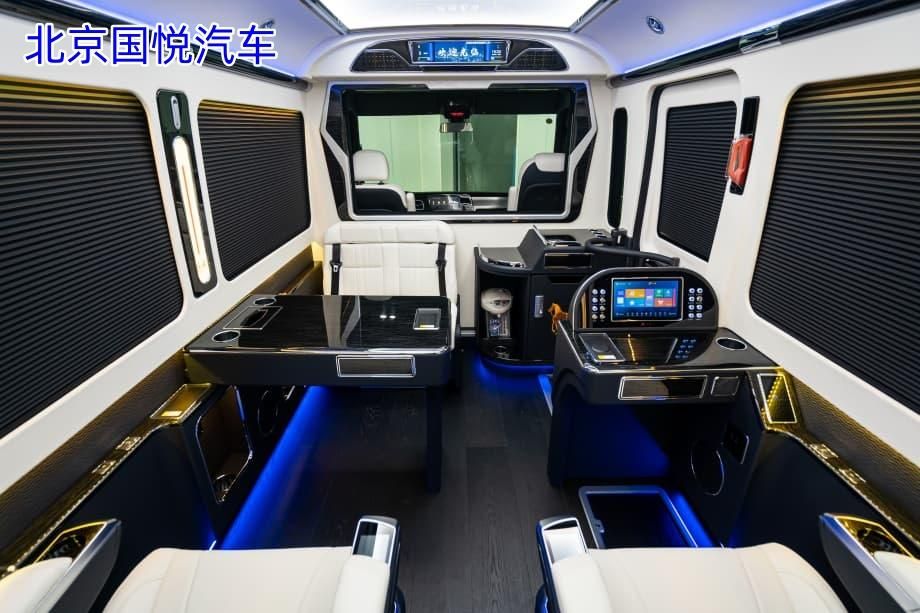 红旗国悦7座家庭出游的温馨移动城堡辽阳现车报价多少