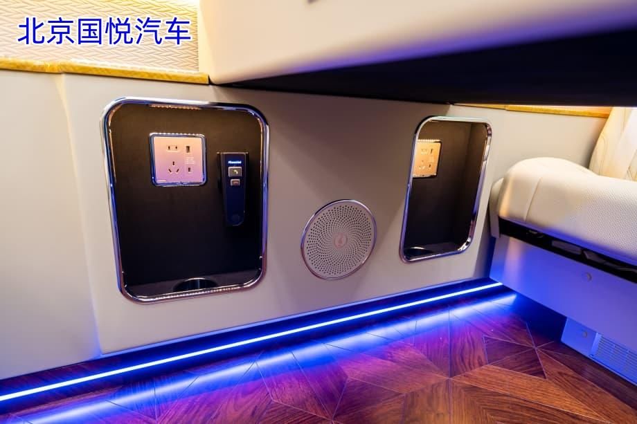 红旗国悦 8 座豪华与科技交织的移动奢享空间承德定制电话