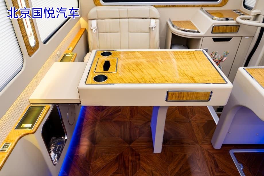 红旗国悦9座尽展东方雅致内饰可定制厂家电话报价