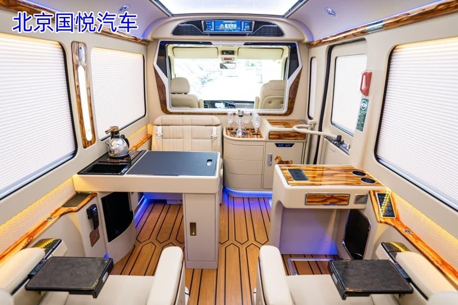 红旗国悦10座老板出差的全能移动商务舱湖北承德现车落地价格