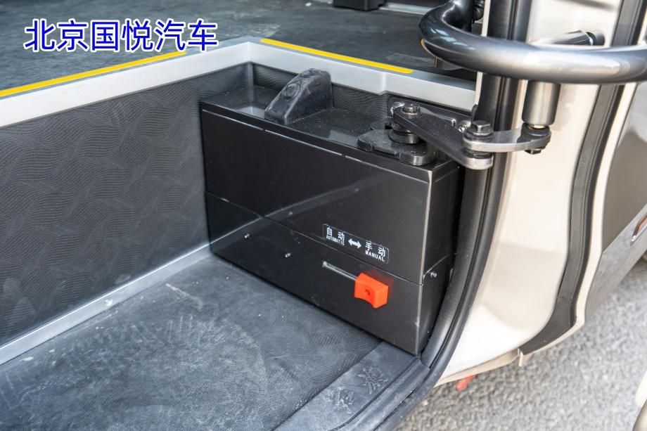 北京红旗国悦23座裸车内饰落地价格优惠活动