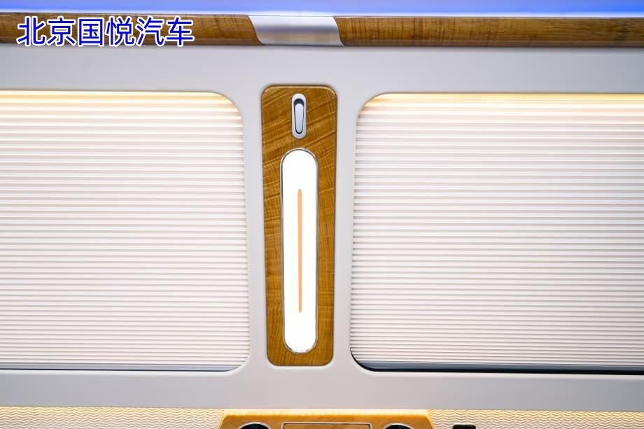 红旗国悦8座房车版武汉落地多少钱