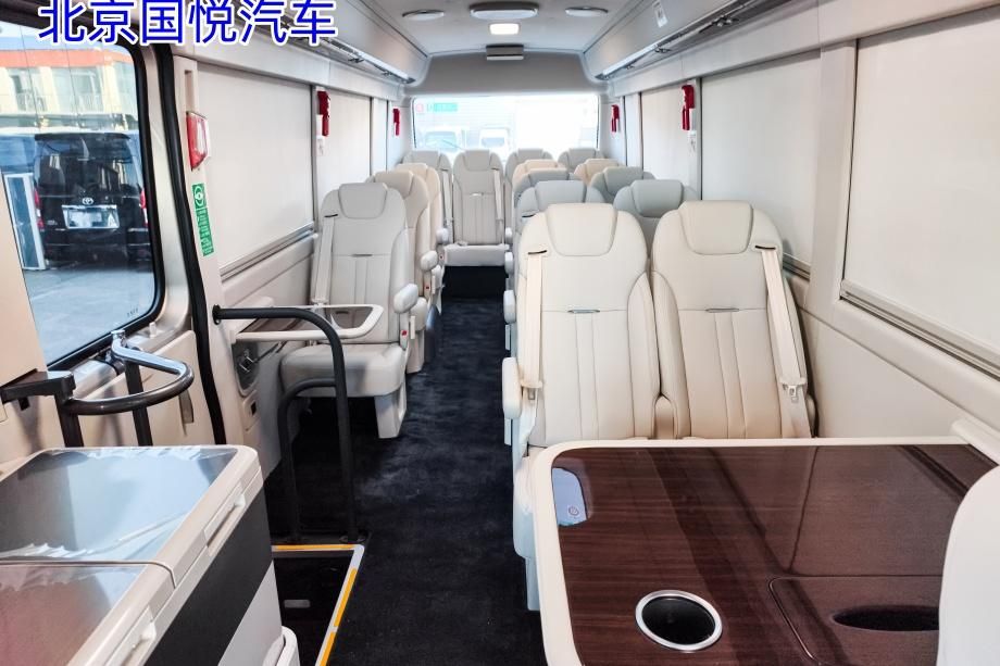 河北衡水红旗国悦17座旗舰版现车落地价格联系电话