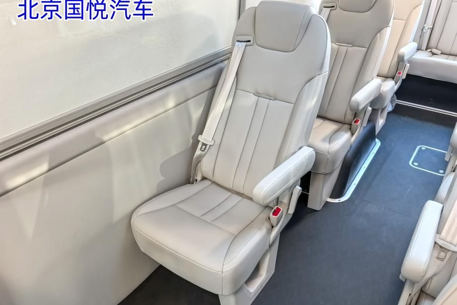北京红旗国悦19座象牙白内饰，宽敞空间新体验联系电话