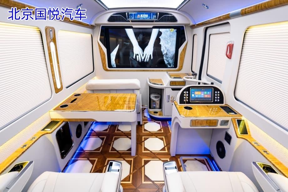 红旗国悦8座房车版武汉落地多少钱