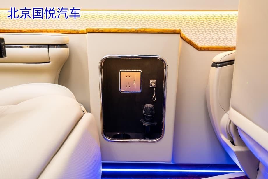 红旗国悦12座豪华版落地多少钱 咸宁报价电话