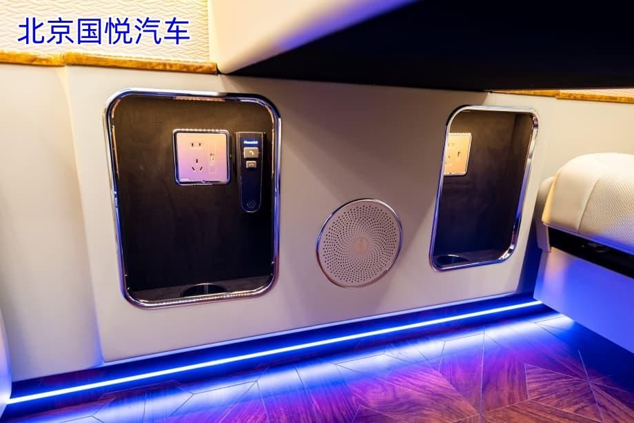 红旗国悦12座豪华版落地多少钱 咸宁报价电话