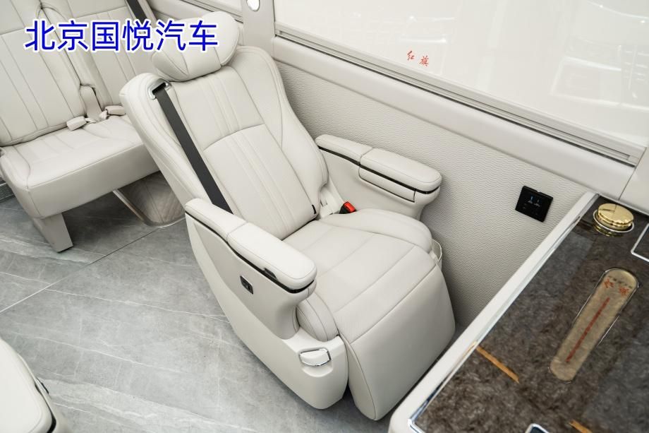 红旗国悦13座吉林优惠官网报价总部电话18500485555