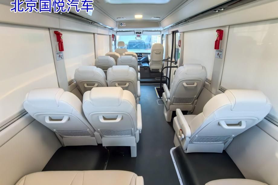 北京红旗国悦19座象牙白内饰，宽敞空间新体验联系电话