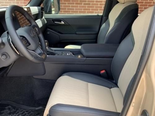 2025款雷克萨斯GX550 3.4T顶配现车直降8万 分期落地价106万