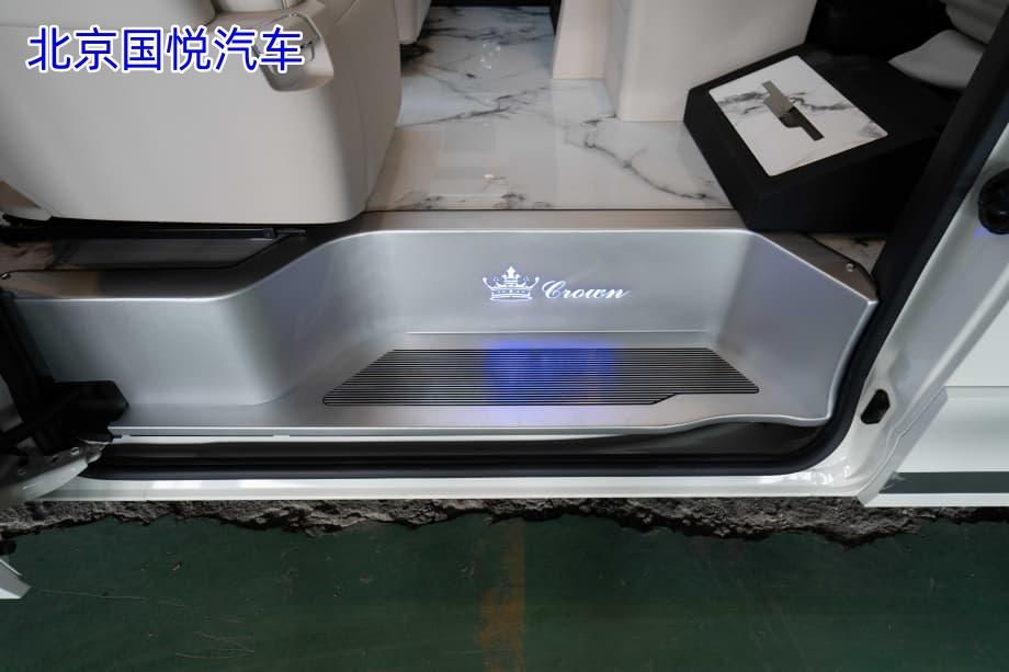 广东中山丰田海狮凯萨皇冠版优惠后的价格