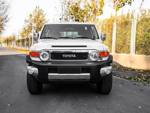 2025款丰田FJ酷路泽4.0 GXR八气囊 报价多少钱 分期首付20%