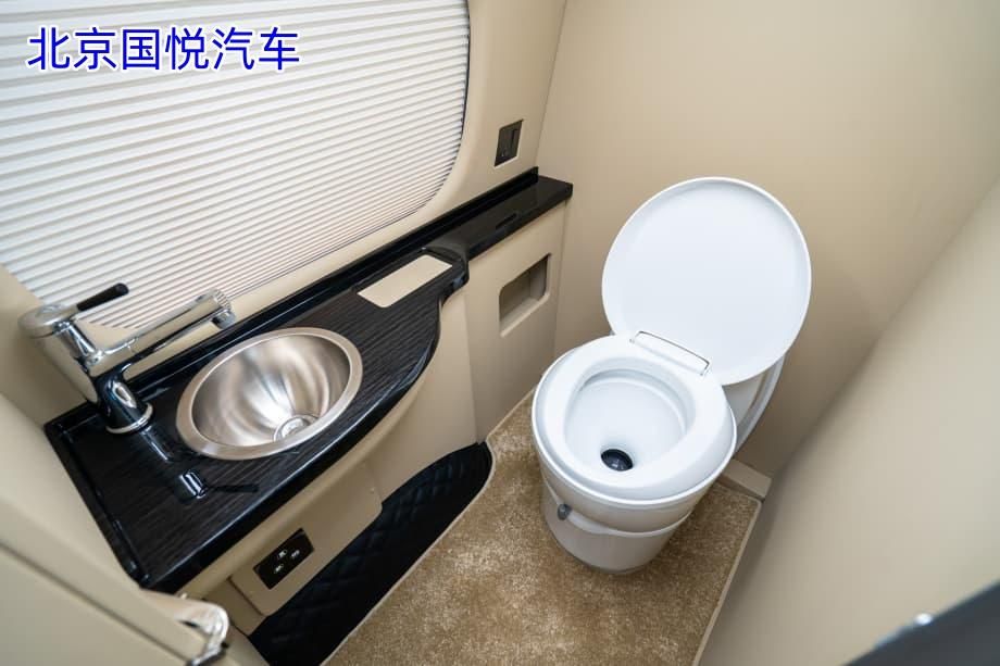 赤峰市丰田海狮6座以独特配置重塑商务出行新体验现车政策