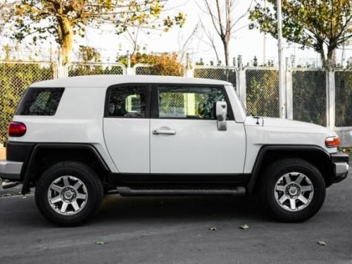 2025款丰田FJ酷路泽4.0 GXR八气囊 报价多少钱 分期首付20%