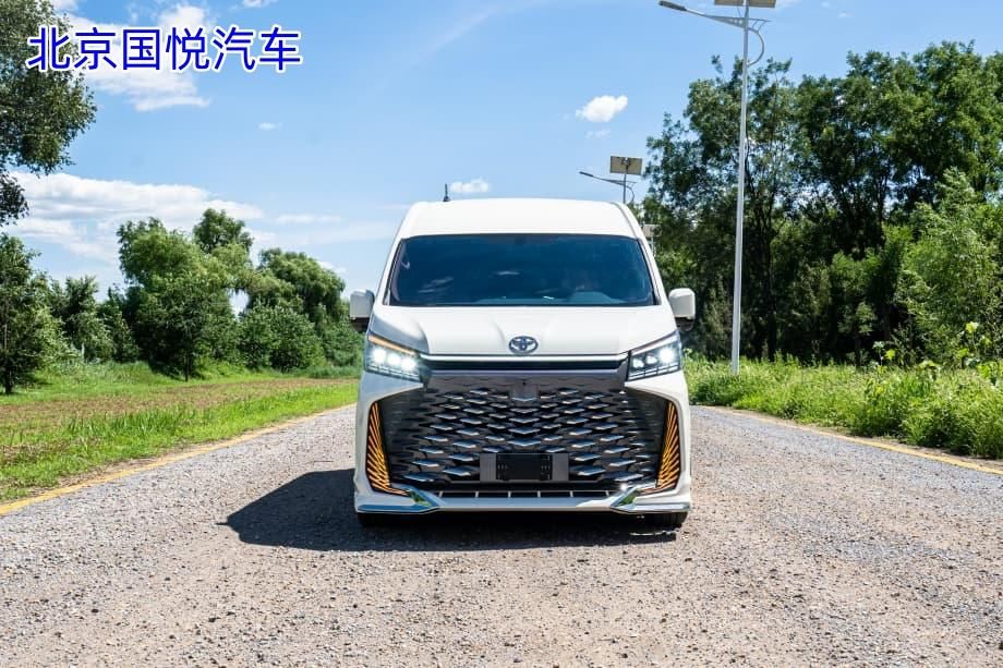 赤峰市丰田海狮6座以独特配置重塑商务出行新体验现车政策