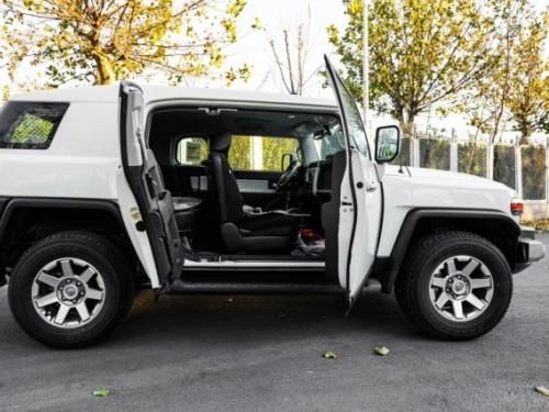 2025款丰田FJ酷路泽4.0 GXR八气囊 报价多少钱 分期首付20%