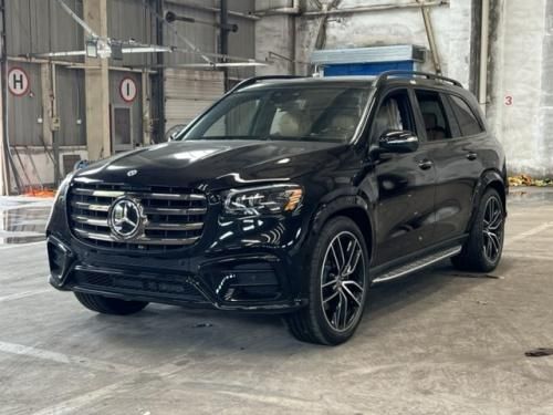 2025款奔驰GLS580加版4.0T价格多少钱 黑棕内饰现车可分期首付20%